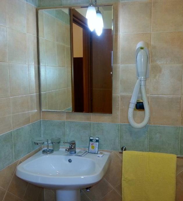 Hotel Eliseo Fiuggi Luaran gambar