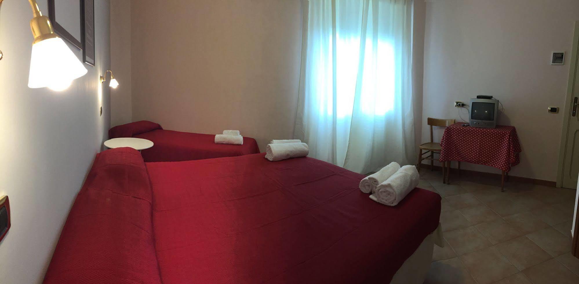 Hotel Eliseo Fiuggi Luaran gambar